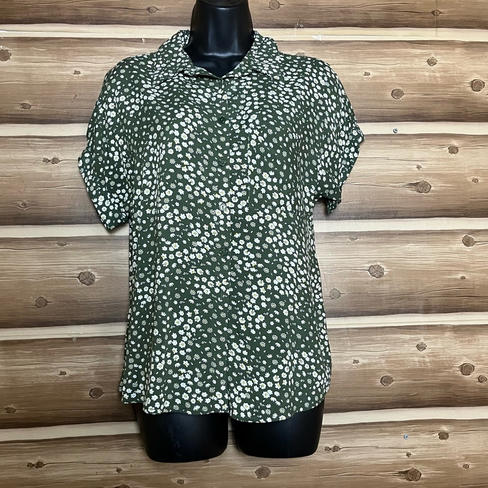 5 for $30  Nobo women short sleeve bottoms down floral green/white shirt SzS 3/5